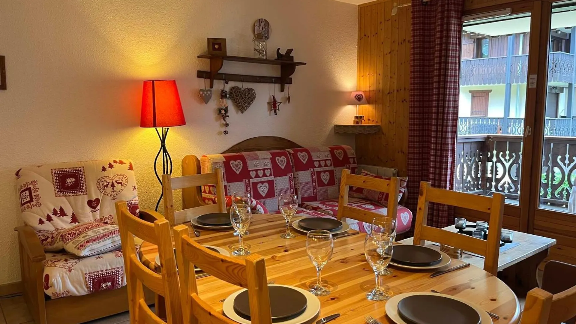 Appartement 52M², Terrasse, Parking, Coeur De Samoens, Ski & Commerces Proches - Fr-1-624-19